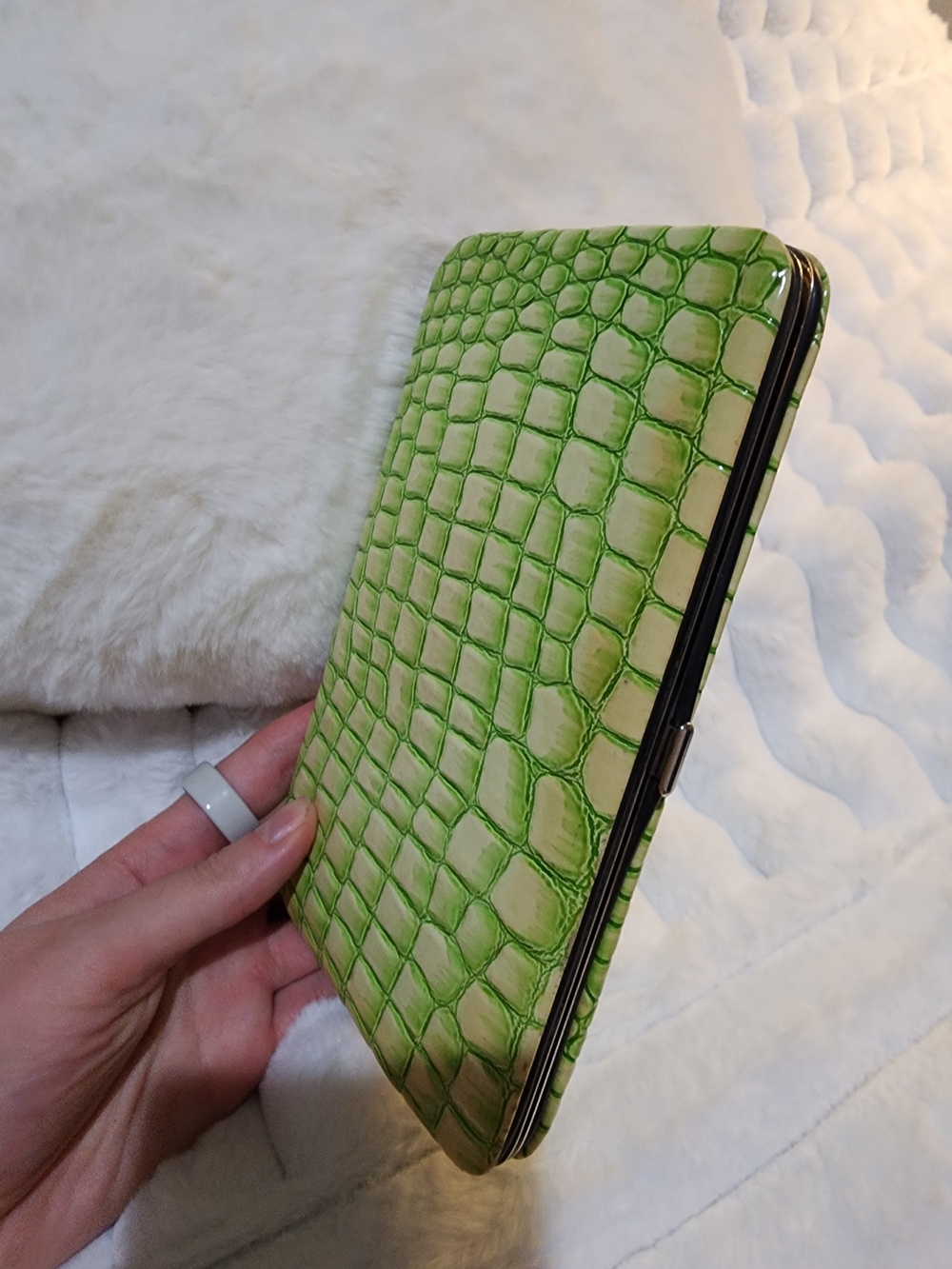 Green Croc-Embossed Foldover ✨️HINGE✨️ Clutch--Y2K